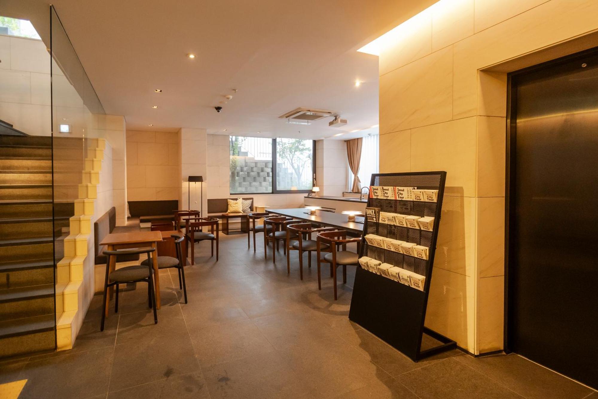 Seoul Hotel Shinshin Myeongdong Εξωτερικό φωτογραφία