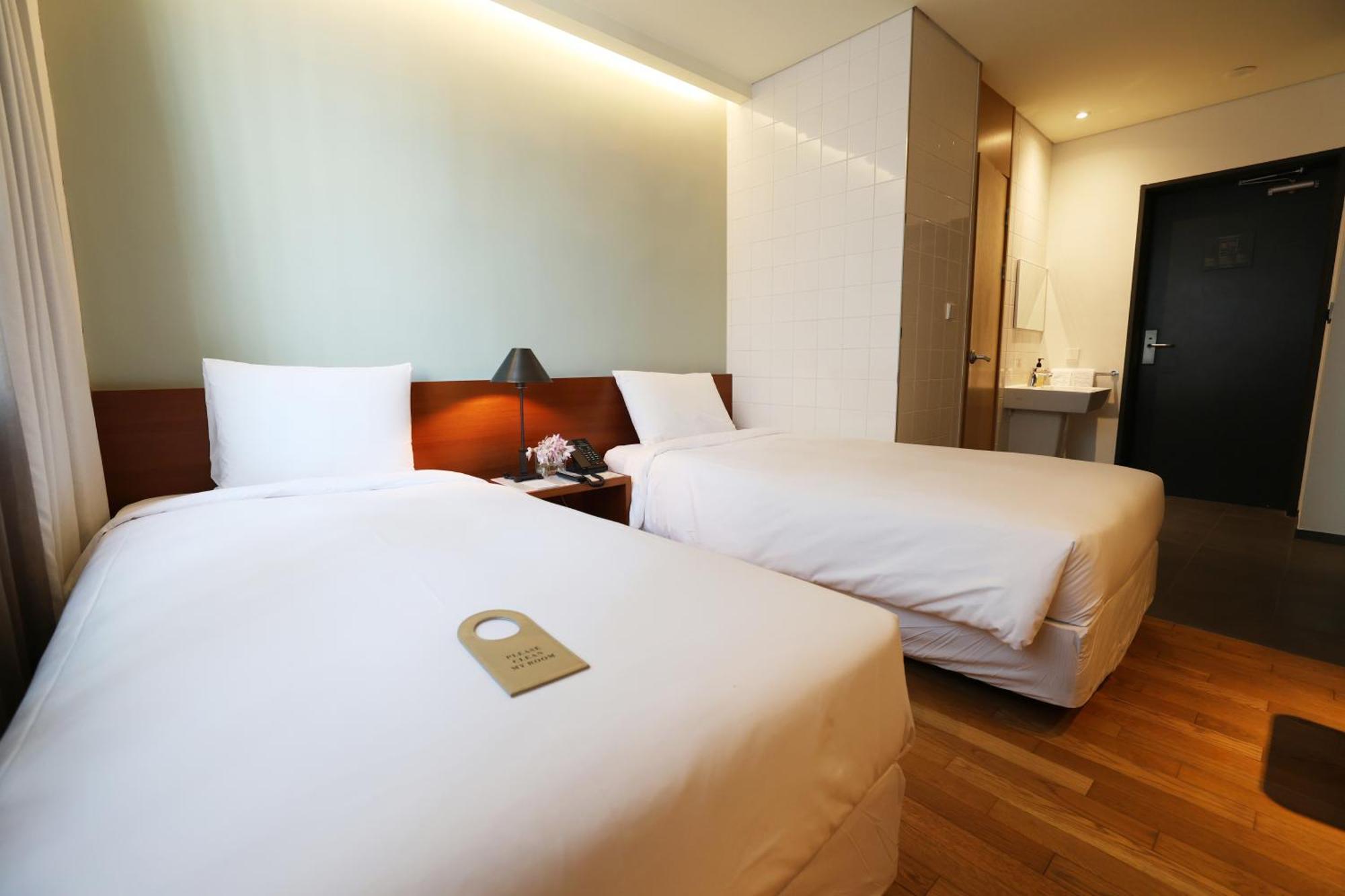 Seoul Hotel Shinshin Myeongdong Εξωτερικό φωτογραφία