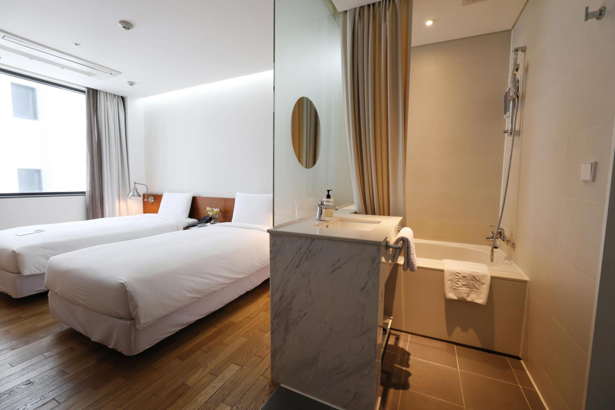 Seoul Hotel Shinshin Myeongdong Εξωτερικό φωτογραφία