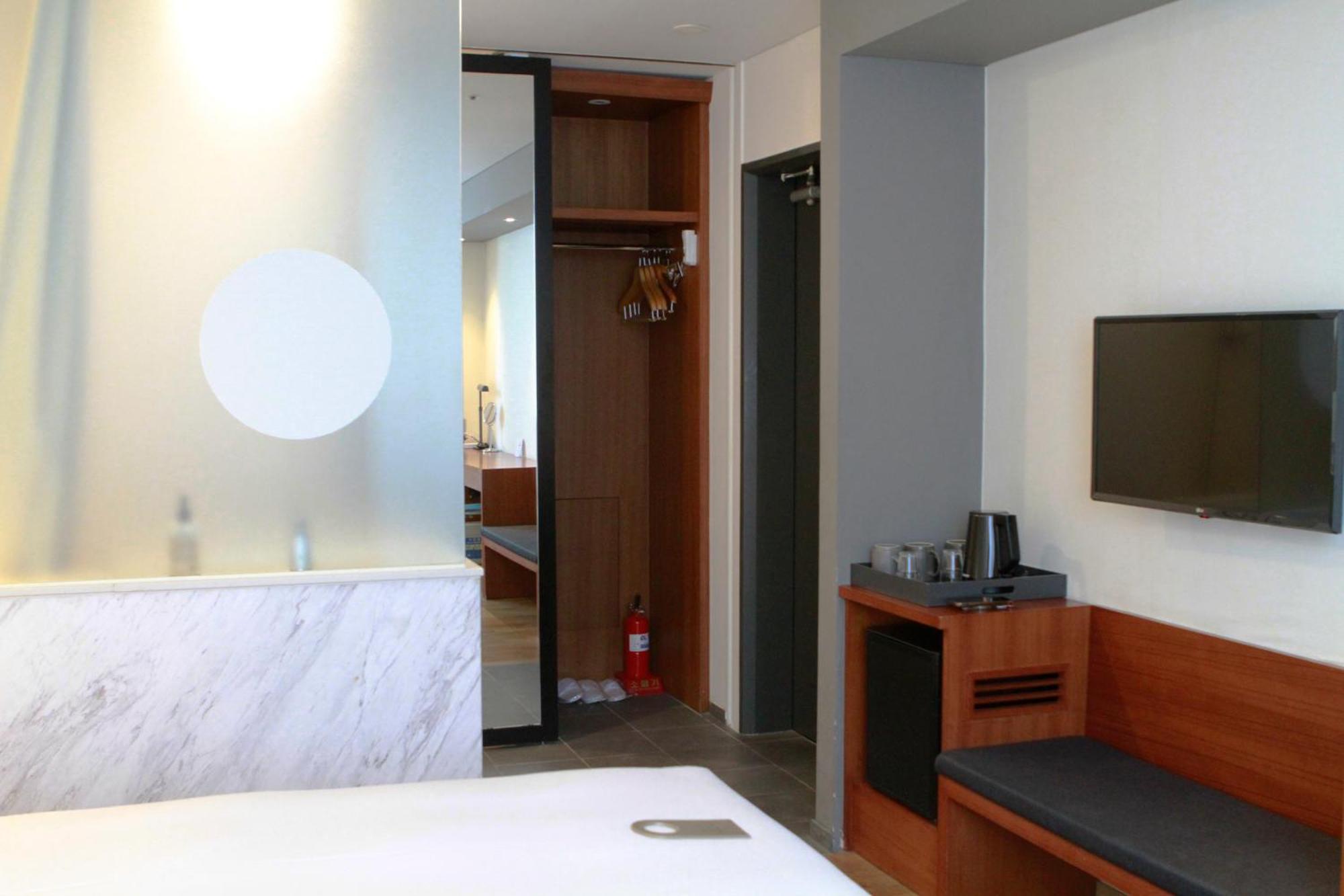 Seoul Hotel Shinshin Myeongdong Εξωτερικό φωτογραφία